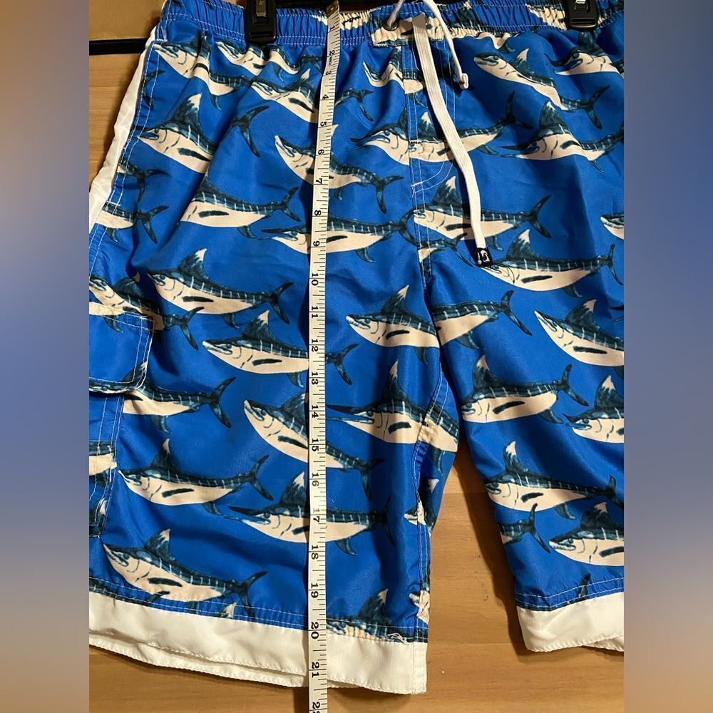 Fish swim short‎ - Picture 5 of 6